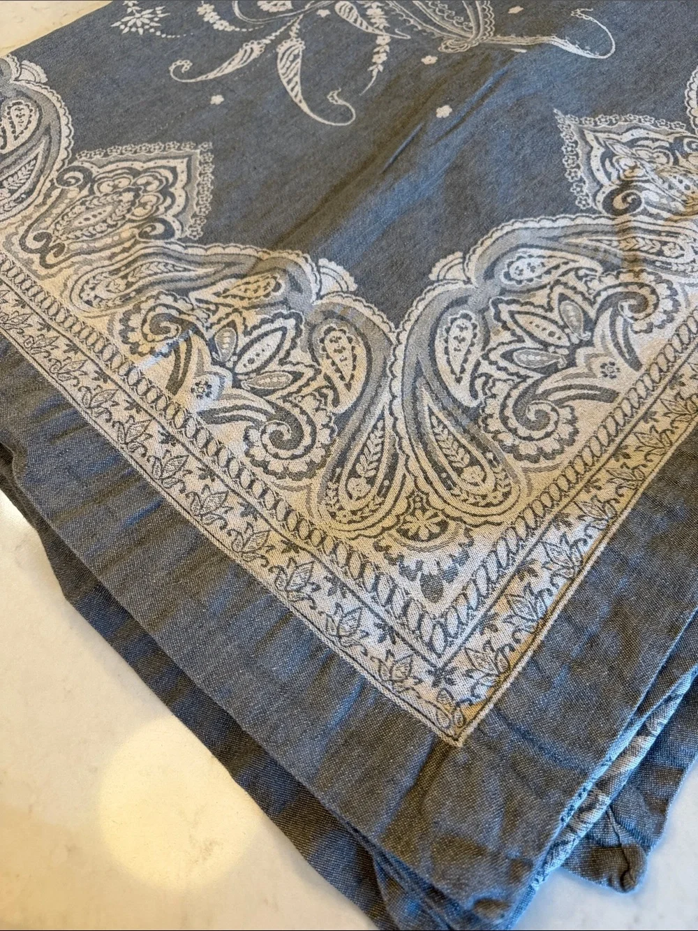 Williams Sonoma Paisley Floral Jacquard Linen/Cotton Gray Tablecloth 70” X 126”